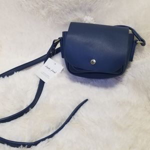 Cross shoulder navy blue purse